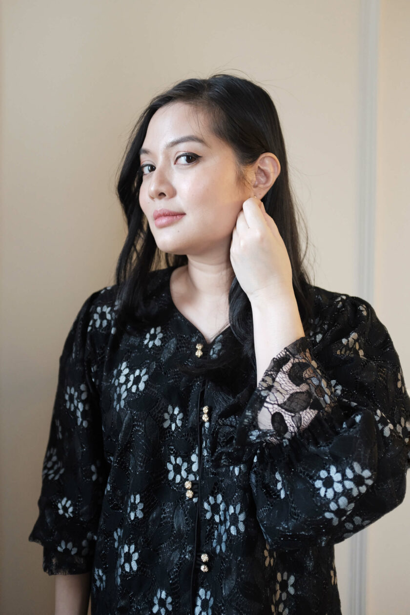 Dal-Mi Women's Lace Kurung in Black