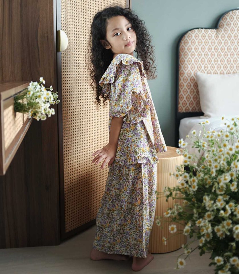 Hana Girls Big Collar Kurung in Purple