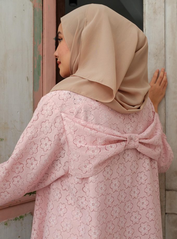 Mi-Na Woman Kurung in Soft Pink