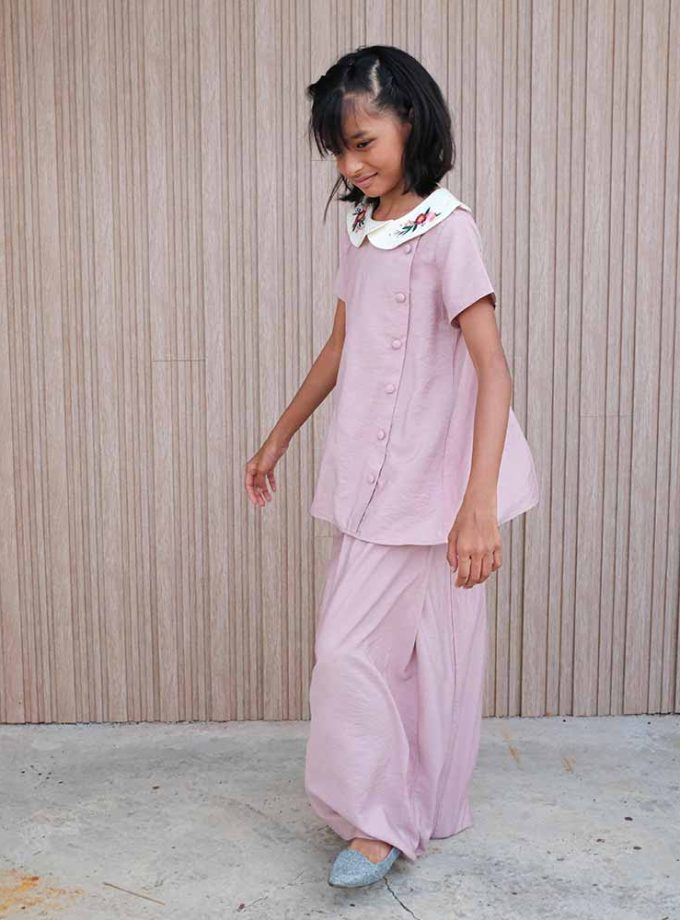 Na-ri Embroidery Collar in Dusty Pink