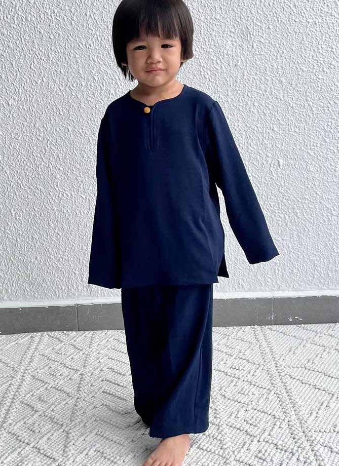 Baju Melayu Yusoff in Dark Blue