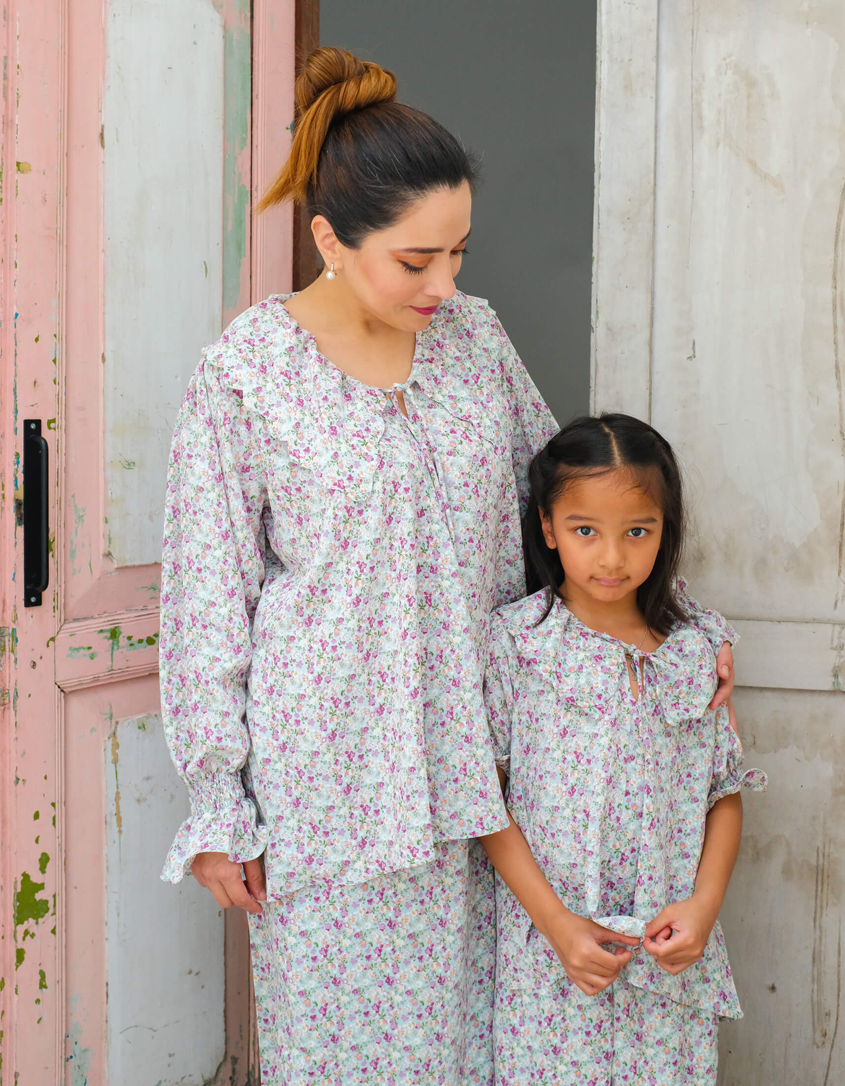 Kasumi Floral Scallop Collar in Violet Blue Kids - Image 3