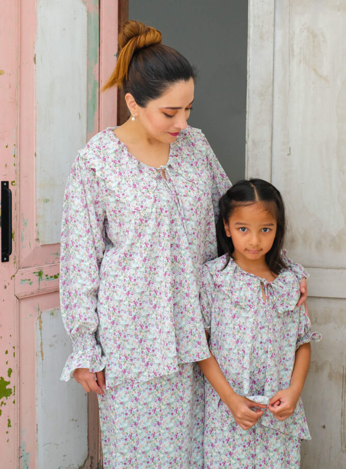 Kasumi Floral Scallop Collar in Violet Blue Kids