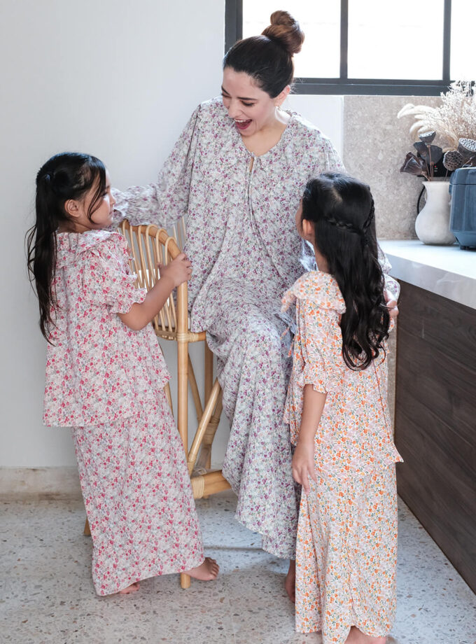 Kasumi Floral Scallop Collar Kurung in Violet Blue for Woman