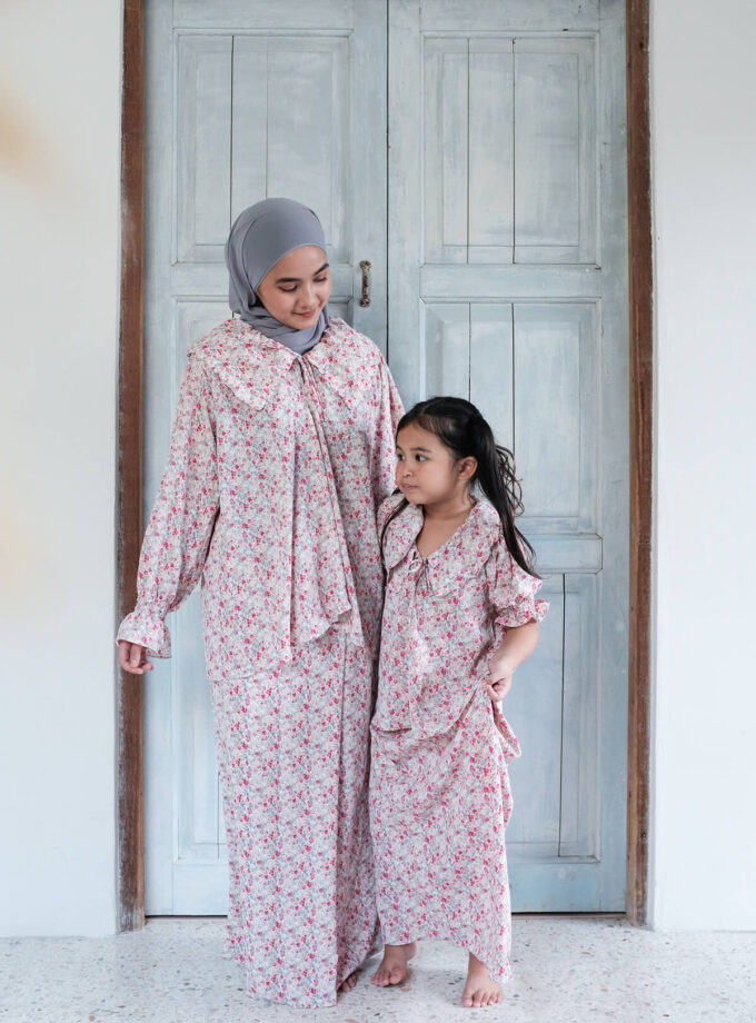 Kasumi Floral Scallop Collar in Pink Lemonade Kids