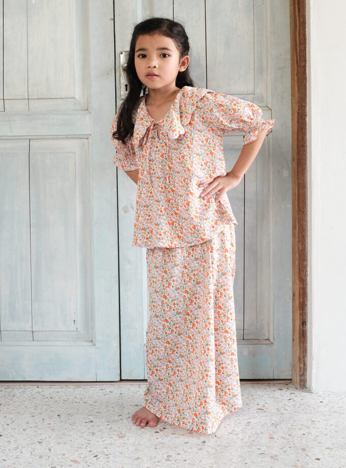 Kasumi Floral Scallop Collar Kurung in Tangerine Kids