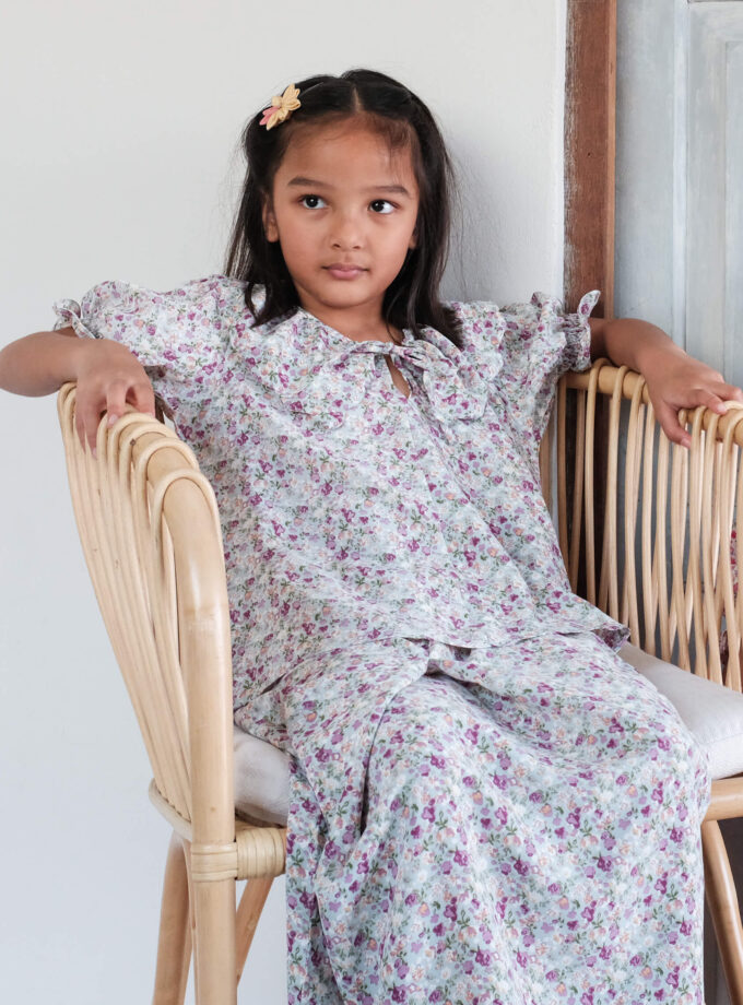 Kasumi Floral Scallop Collar in Violet Blue Kids