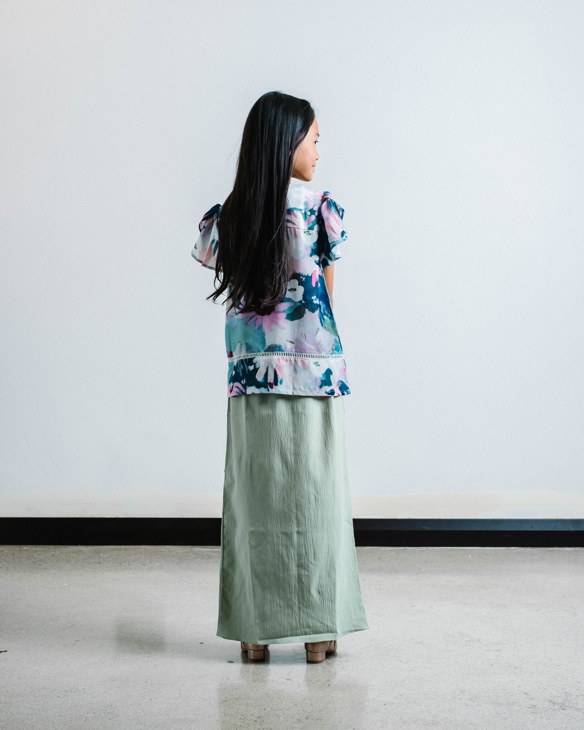 Rei Kurung Girls in Green Tea - Image 4