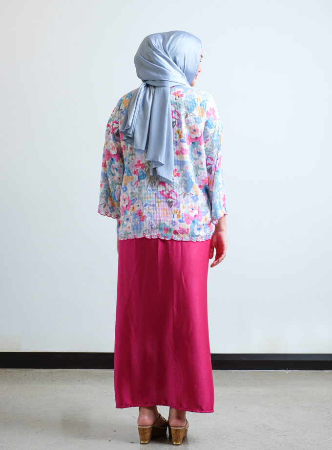 Aiko Kebaya Women in Pink Fuchsia