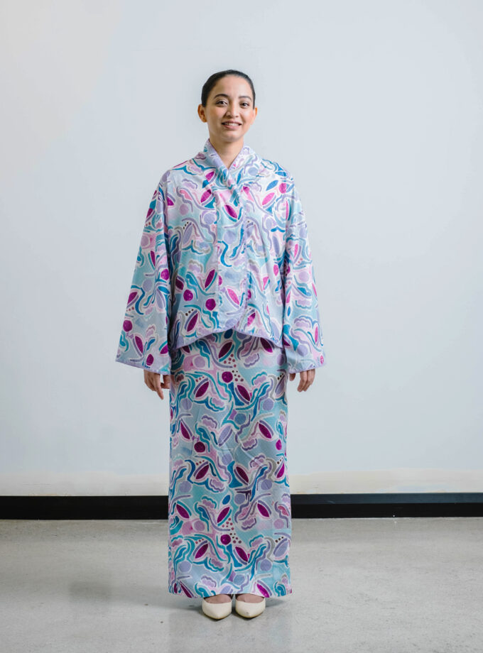 Meeko Kimono Kurung Women in Blueberry Hues