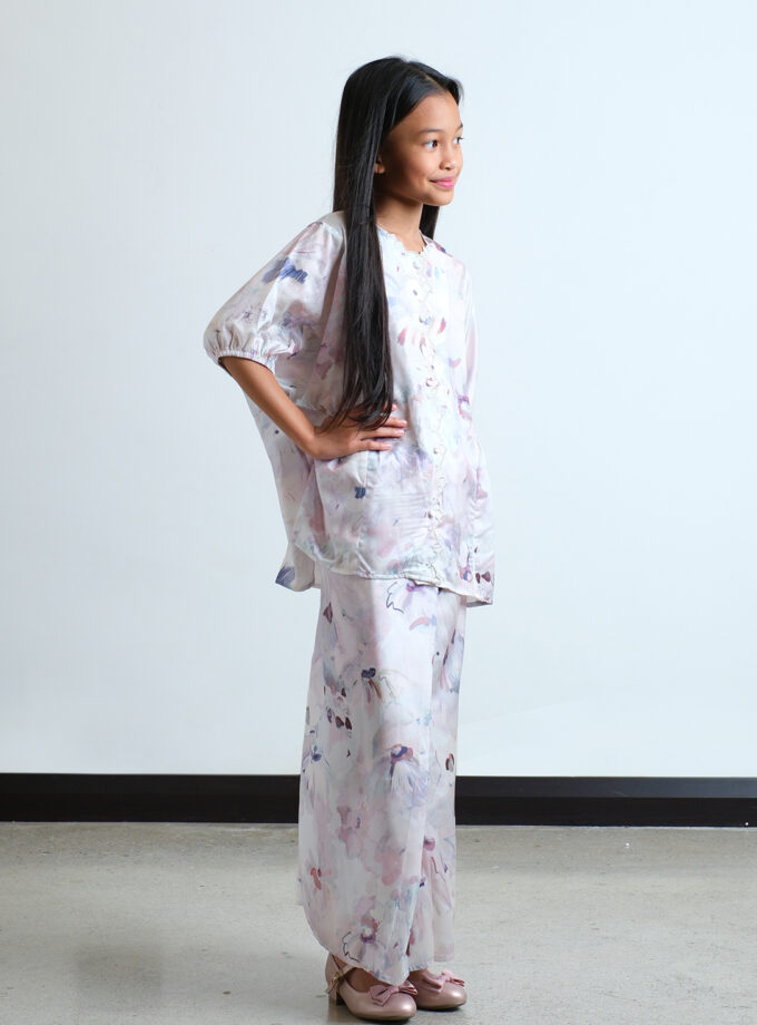 Minsoo Batwing for Girls in Beige Floral