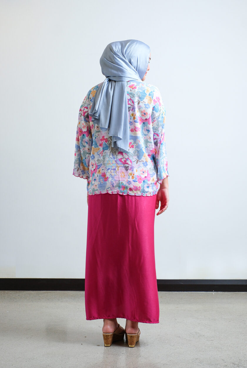 Aiko Kebaya Women in Pink Fuchsia TOP ONLY - Image 3