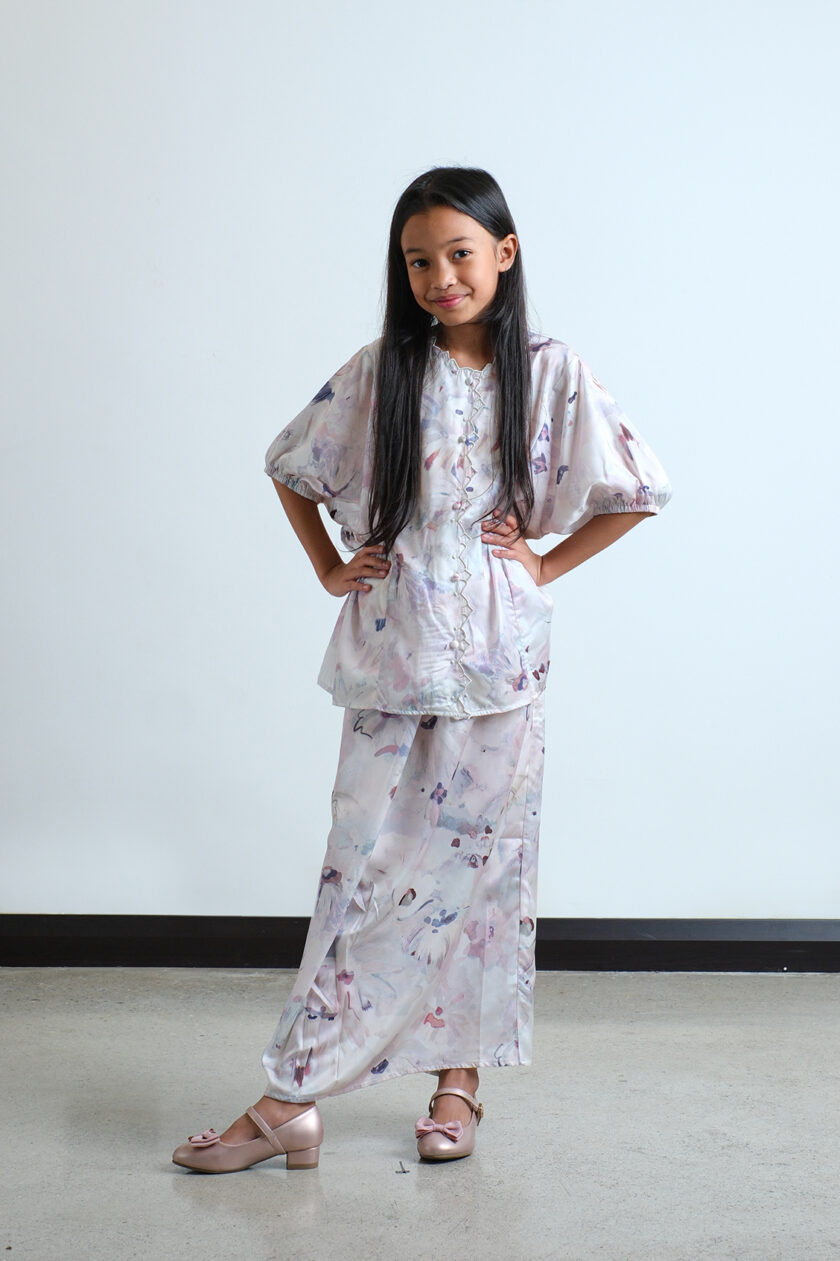 Minsoo Batwing for Girls in Beige Floral