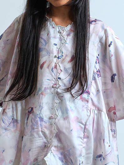 Minsoo Batwing for Girls in Beige Floral - Image 4