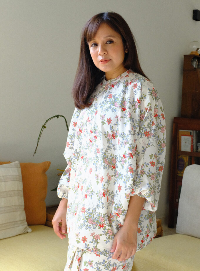 Lea Kurung Set in Vintage Floral in white