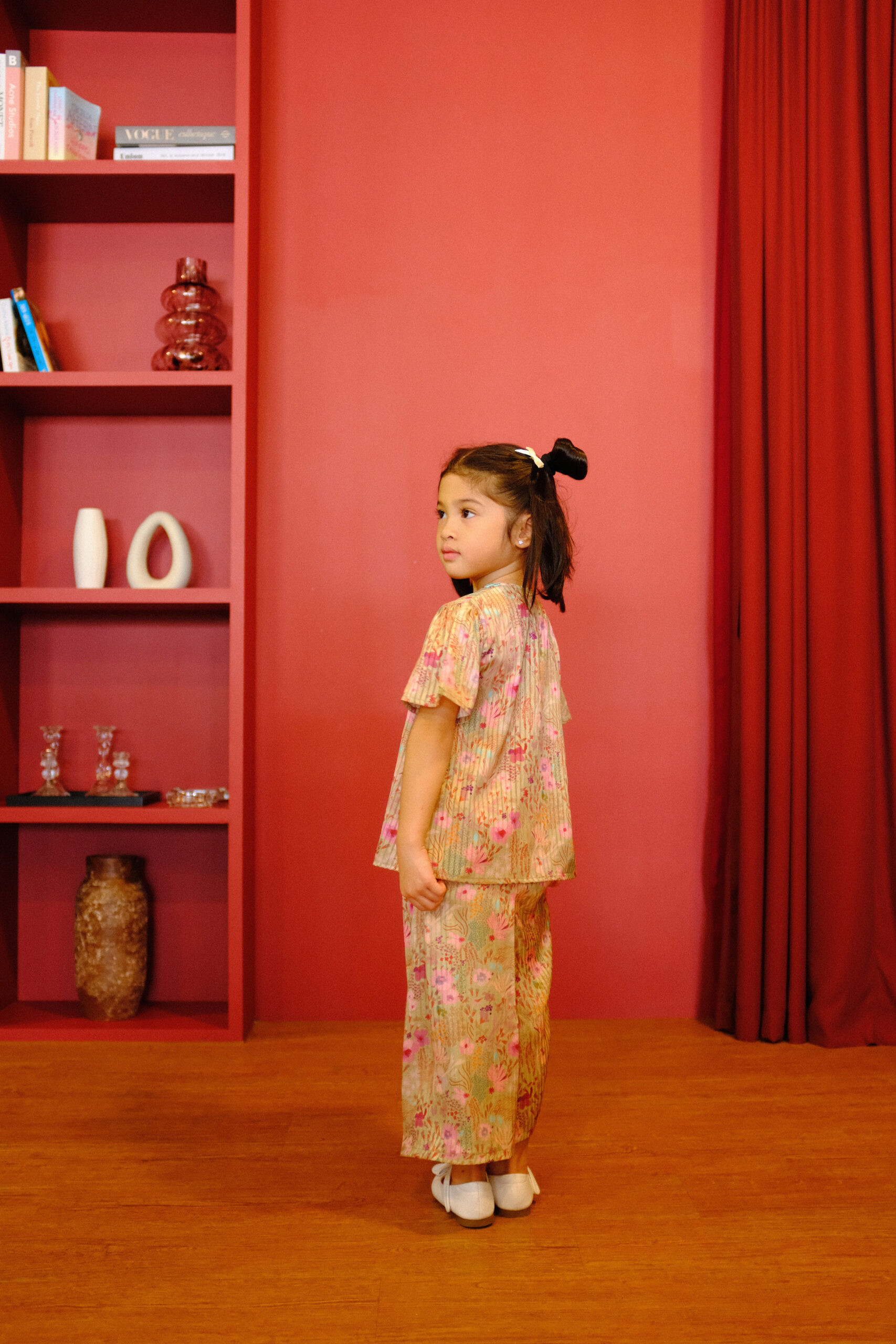 Bunga Kebaya Girls in Gold - Image 2