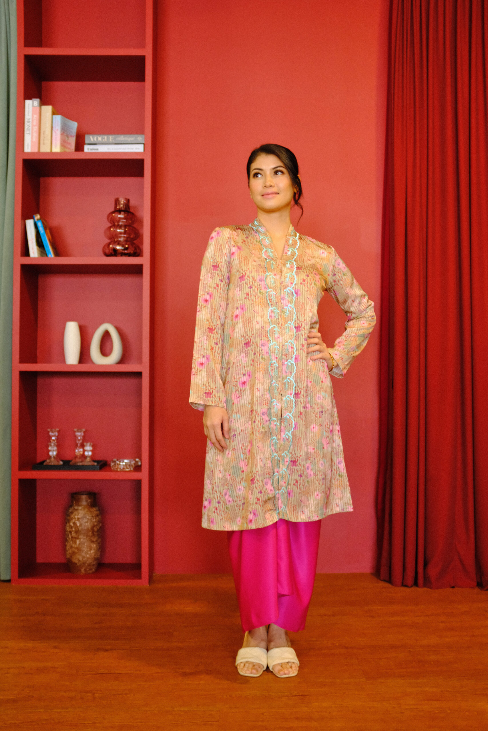 [TOP Only] Bunga Kebaya Women in Gold