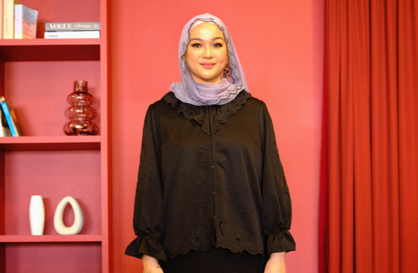 Mio Lace Women in Black