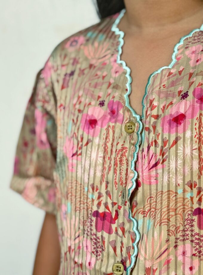 Bunga Kebaya Girls in Gold