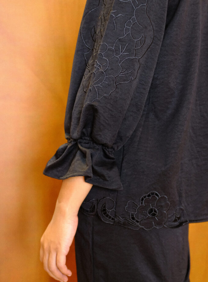 Mio Lace Women in Black