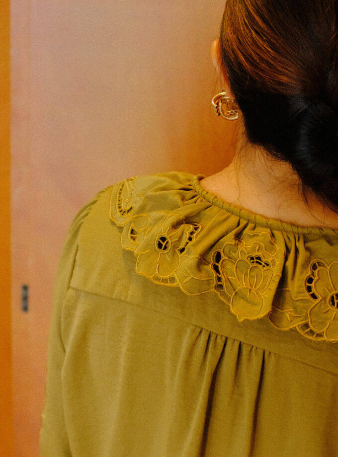 Mio Lace Women in Olive Brown