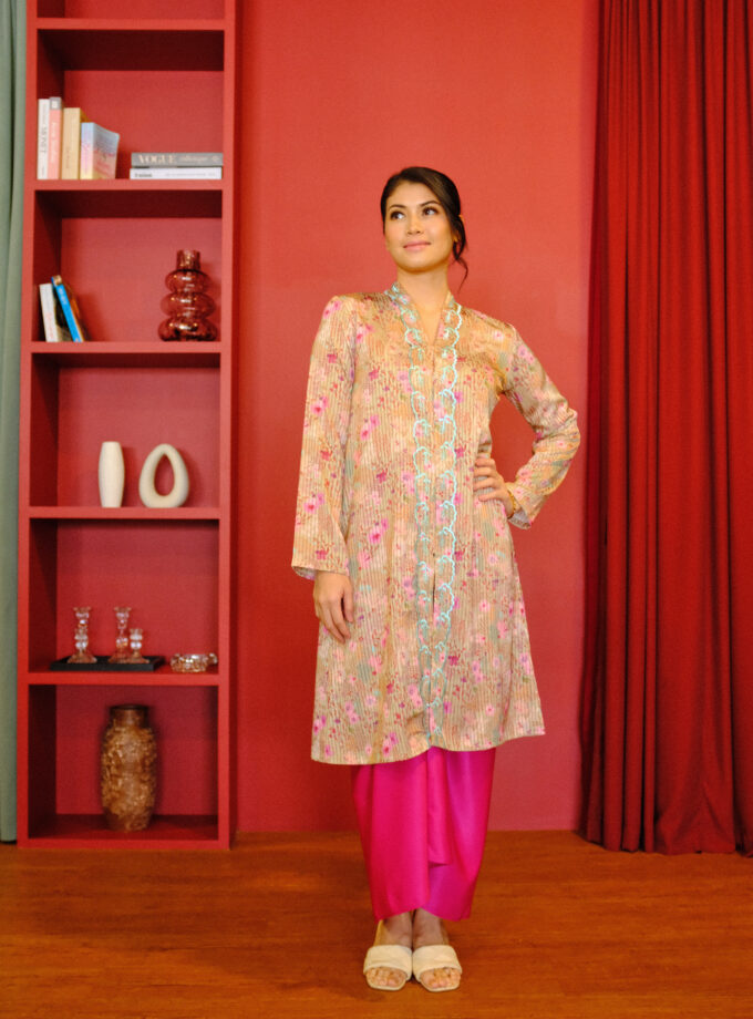 [TOP Only] Bunga Kebaya Women in Gold