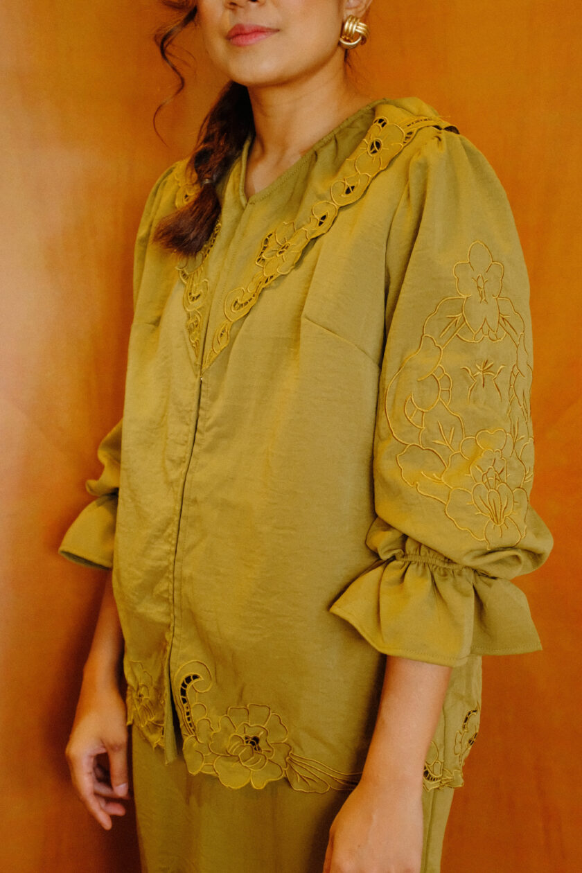 [TOP Only] Mio Lace Women in Olive Brown - Image 4