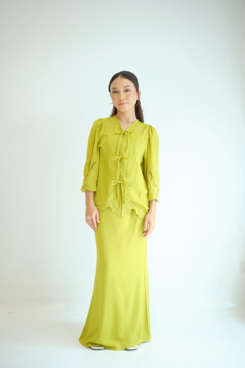 Kumi Women in Lime Green
