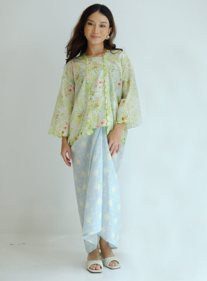 Aiko Women Set in Pastel Yellow