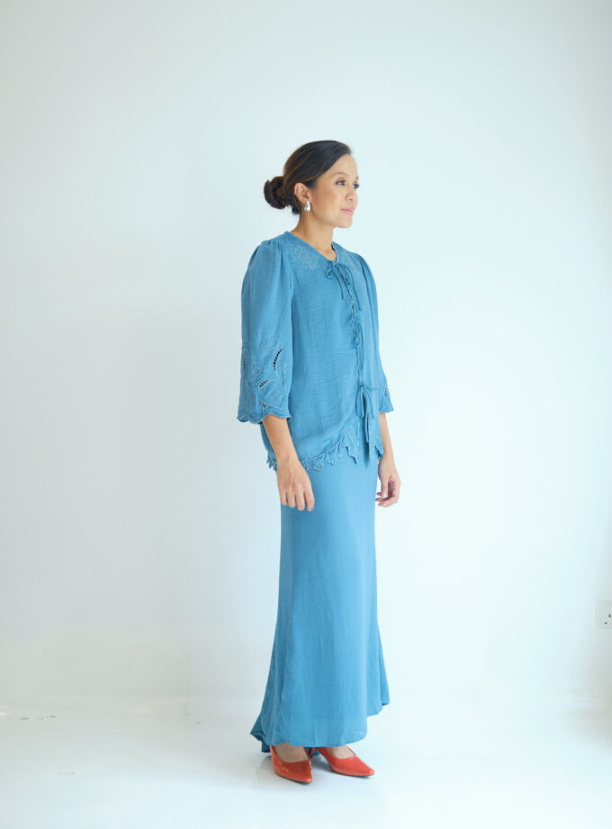 Kumi Women in Blue Teal
