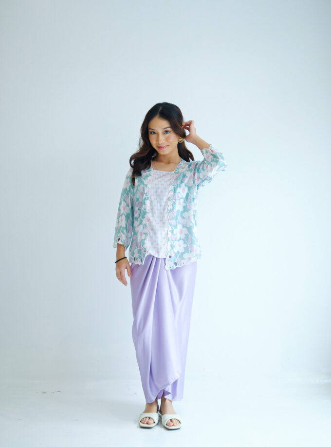 Sakura Kebaya Women Set in Pistachio