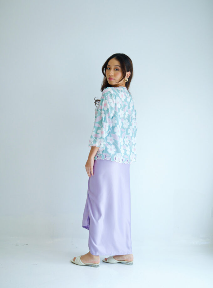 Sakura Kebaya Women Set in Pistachio