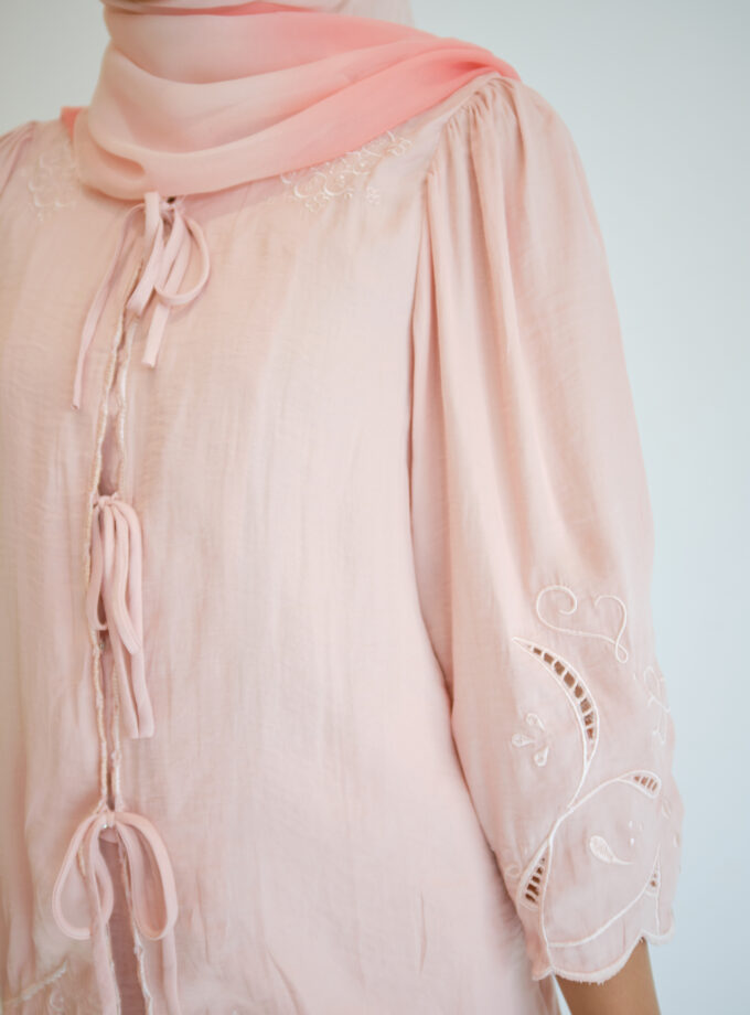 Kumi Women in Candy Pink