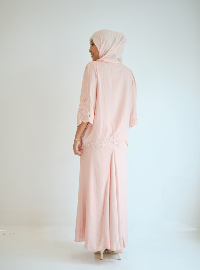 Kumi Women in Candy Pink