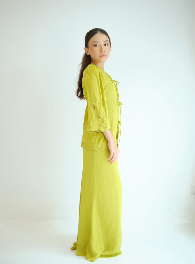 Kumi Women in Lime Green
