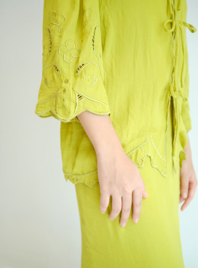 Kumi Women in Lime Green