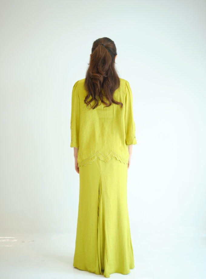 Kumi Women in Lime Green
