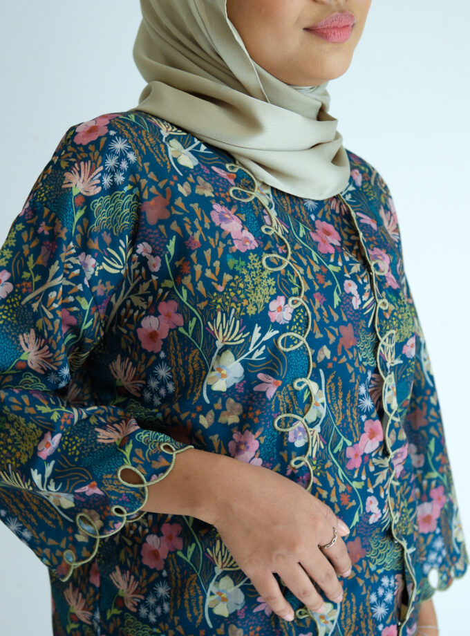 Aiko Women in Forest Green