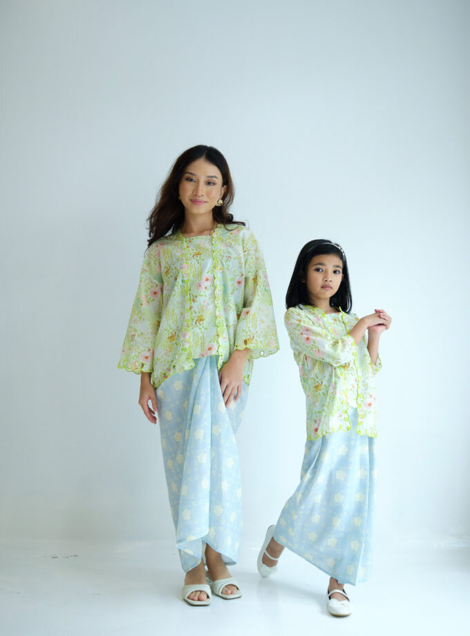 Aiko Women Set in Pastel Yellow