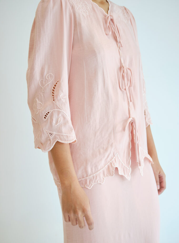 Kumi Women in Candy Pink