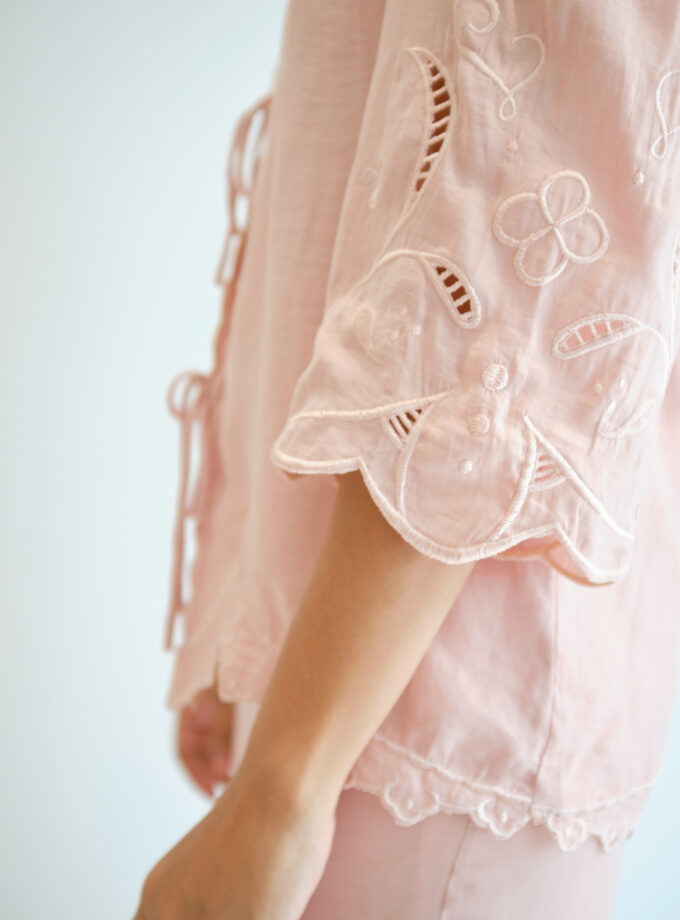 Kumi Women in Candy Pink