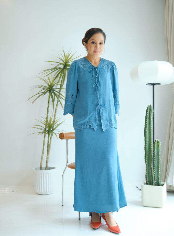 KUMI WOMEN IN BLUE TEAL