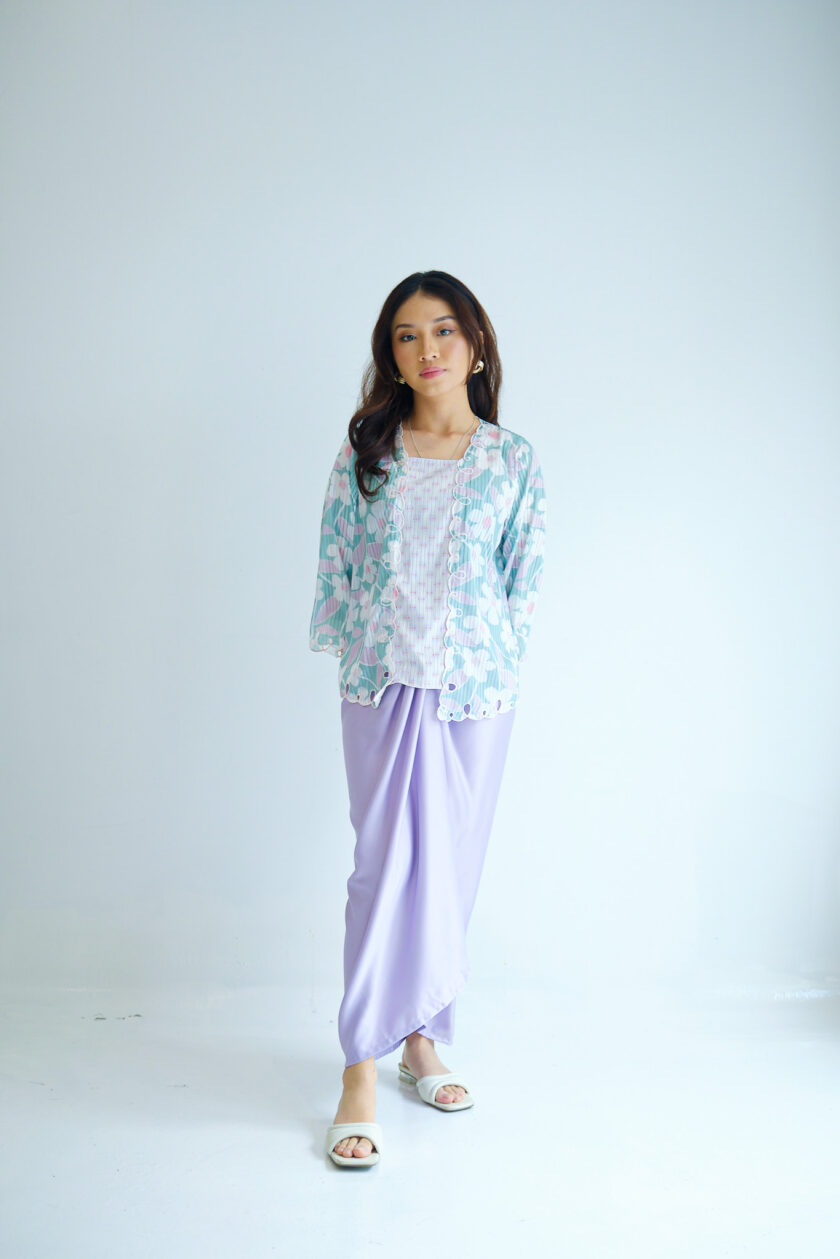 Sakura Kebaya Women Set in Pistachio