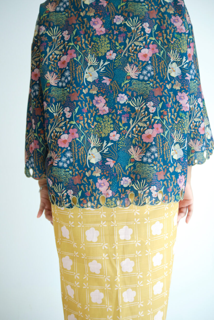AIKO WOMEN IN FOREST GREEN (TOP ONLY) - Image 4