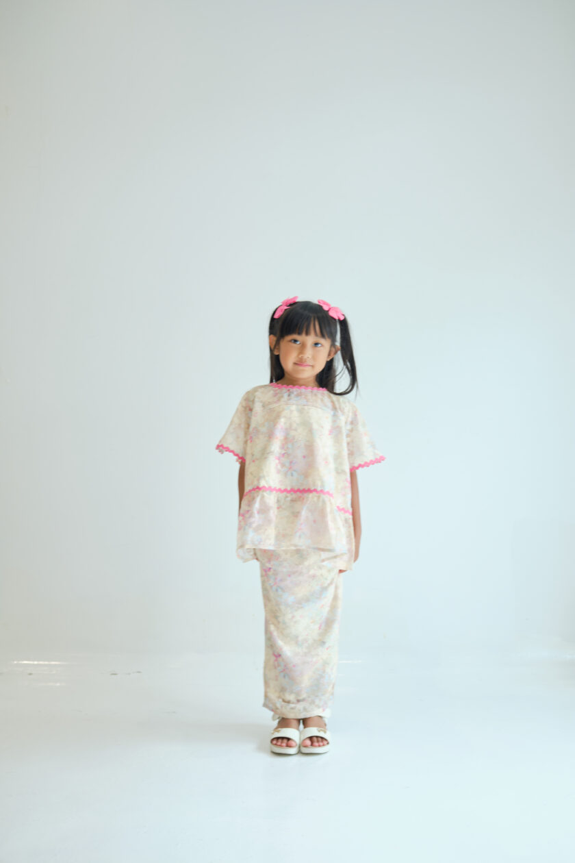 Emiko Kids in Cream Pink