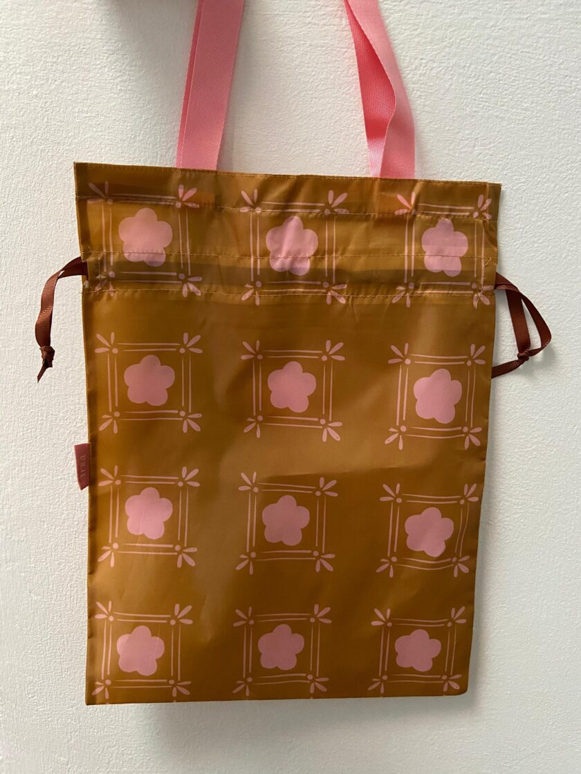 Quirks of Raya Totebag - Image 2
