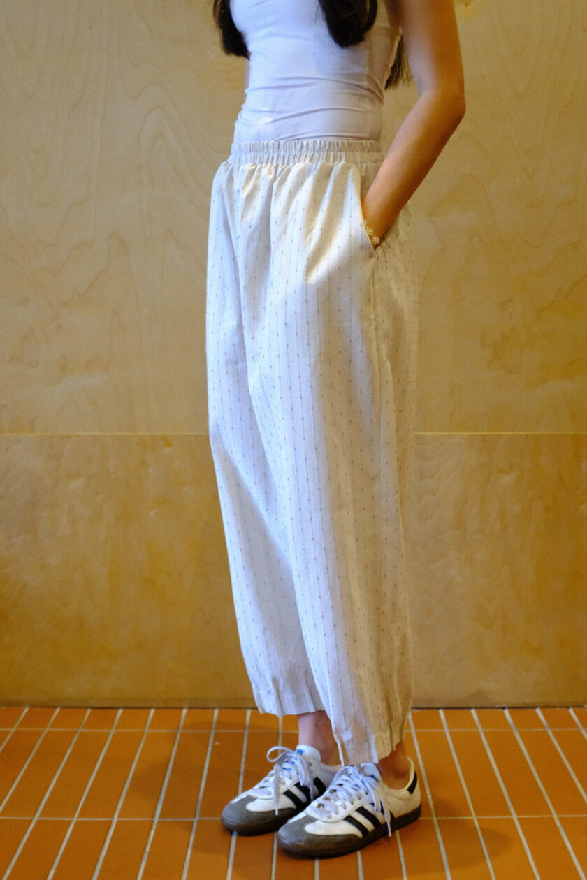 Scallop Edit Pants in Vanilla Blueberry - Image 4
