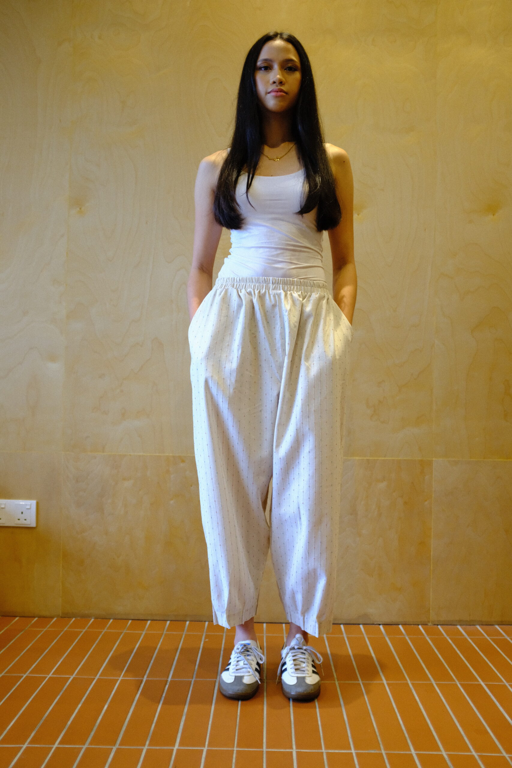 Scallop Edit Pants in Vanilla Blueberry - Image 3