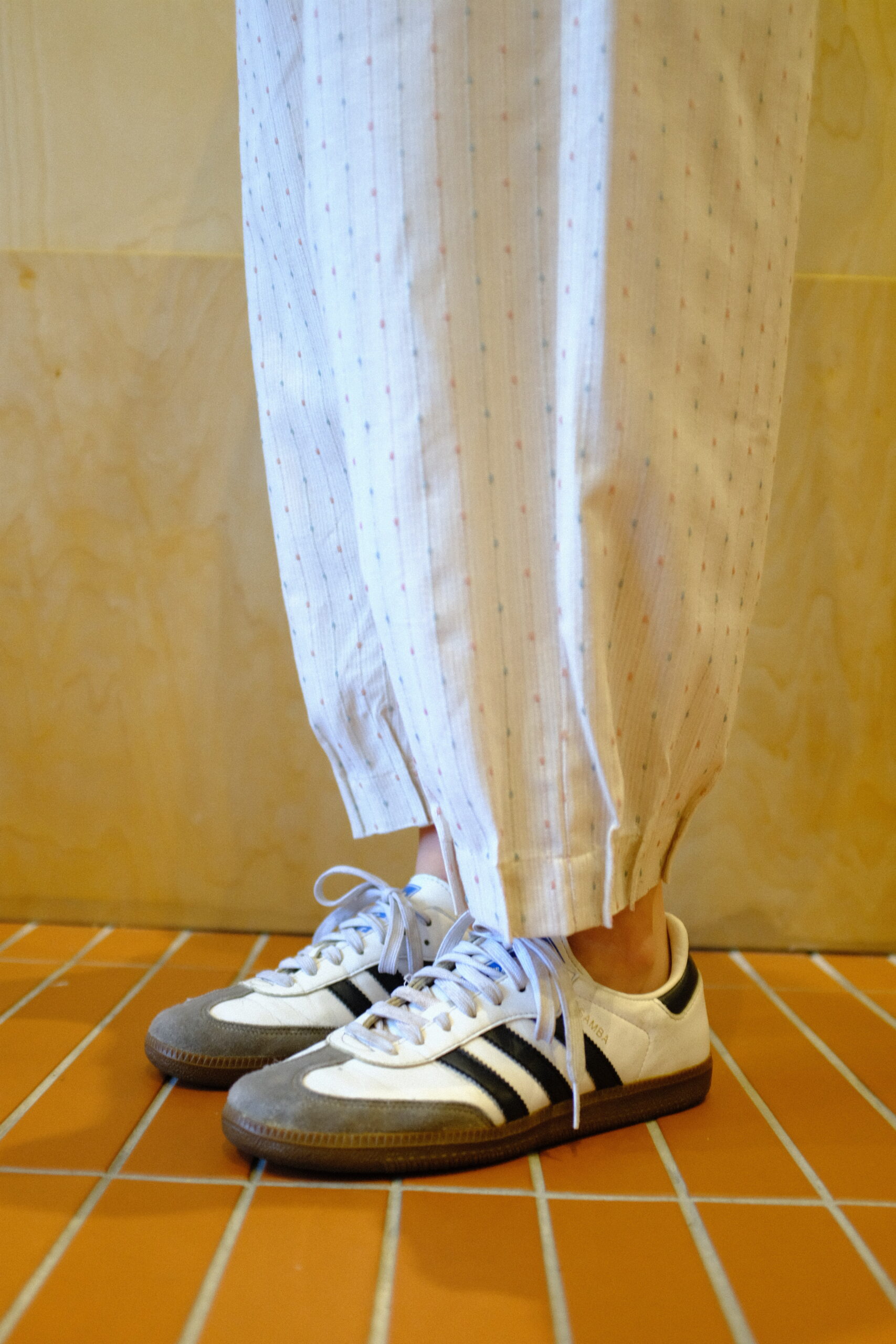 Scallop Edit Pants in Vanilla Blueberry - Image 7