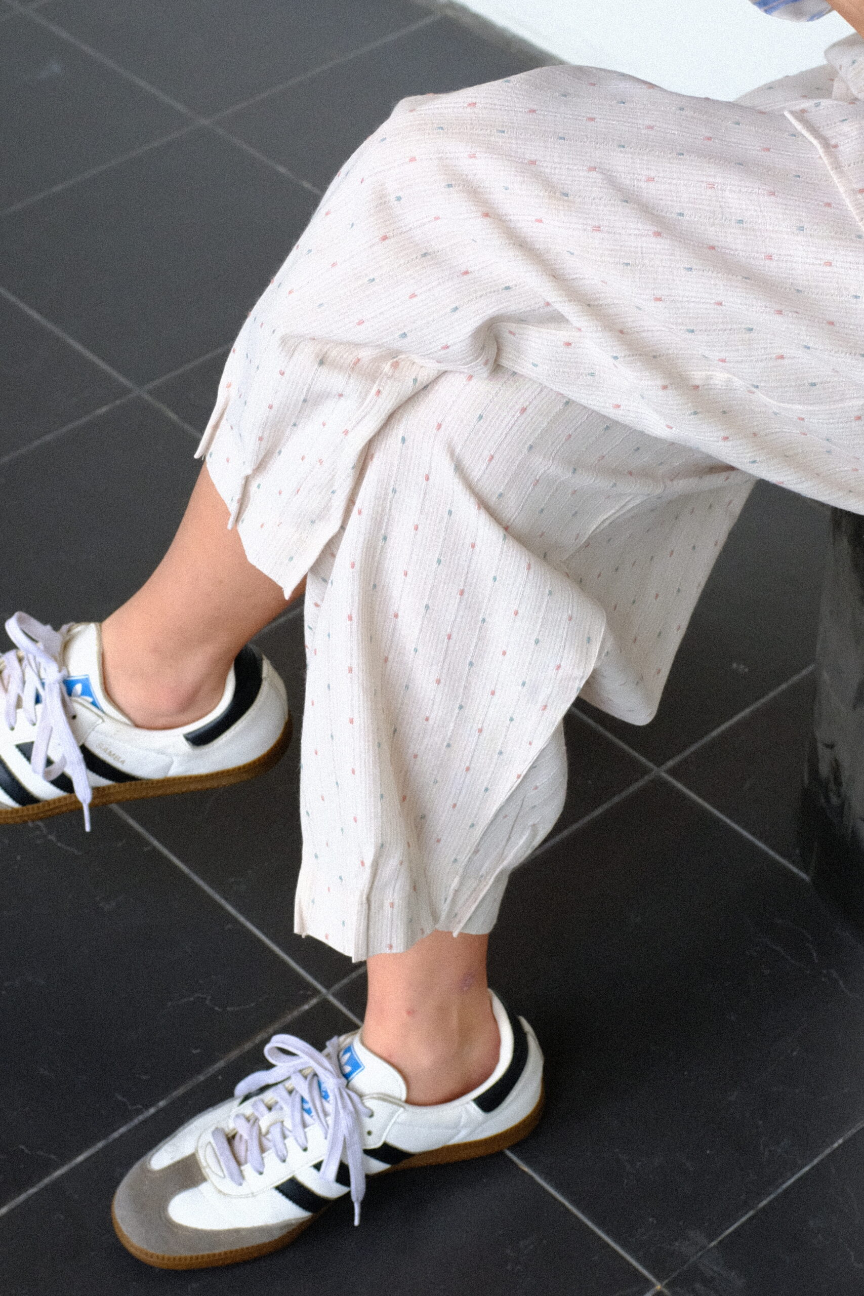 Scallop Edit Pants in Vanilla Blueberry - Image 8